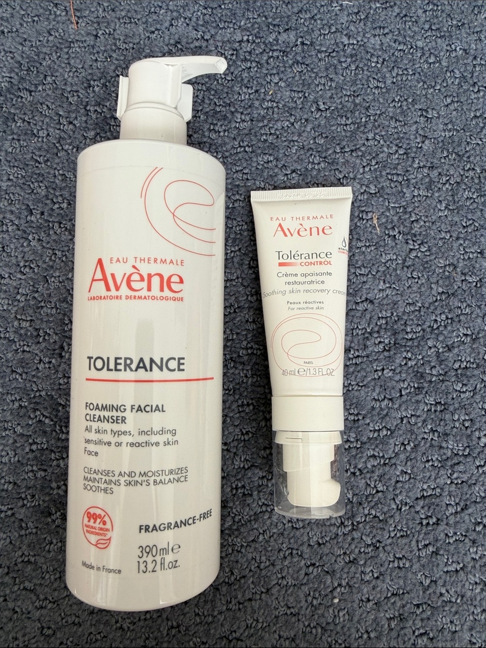 Avène Tolerance Foaming Facial Cleanser & Soothing Recovery Cream - White